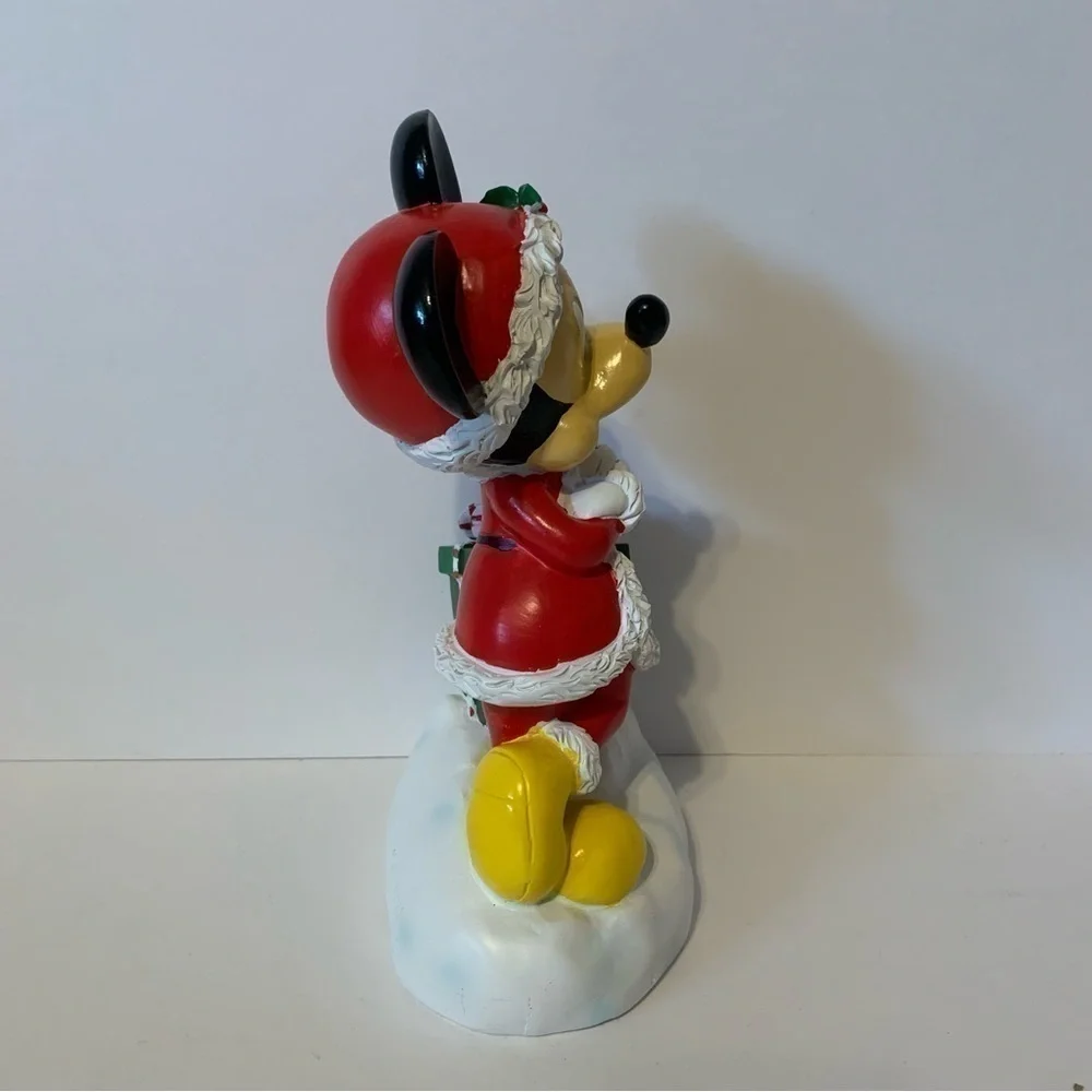 NWT. DISNEY Mickey Mouse with Christmas Gift Figure